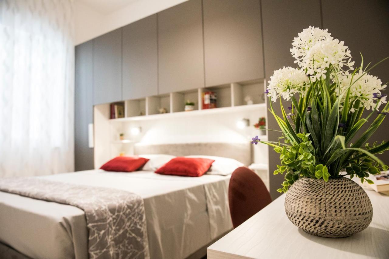 Ferienwohnung La Casa Di Ari Neapel Exterior foto